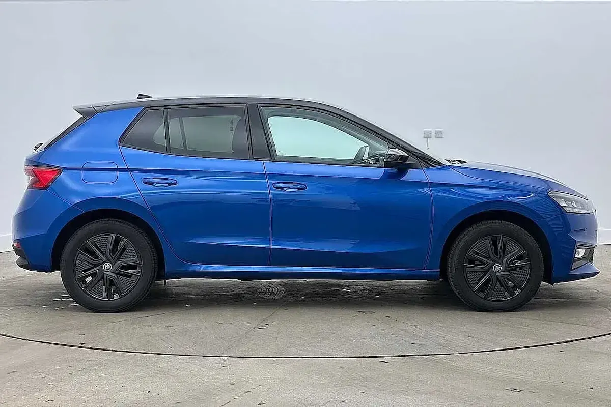 Used Skoda Fabia Design Edition 85 HP (62 kW) 2025 Race blue metallic black magic pearl effect Hatchback