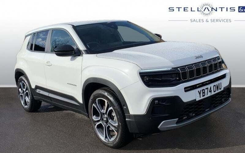 New 2025 Jeep Avenger Summit SUV | £23,502 (Good price) - Image 1/4
