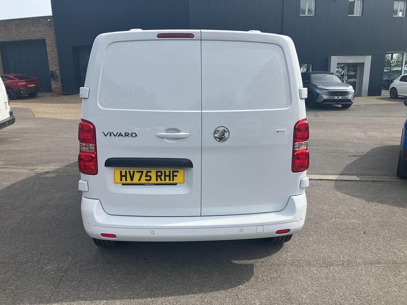 Used Vauxhall Vivaro 145 HP (106 kW) 2025 White MPV