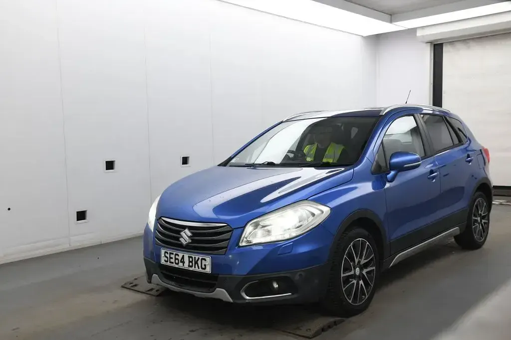 Used Suzuki SX4 SZ5 120 HP (88 kW) 2015 Blue SUV