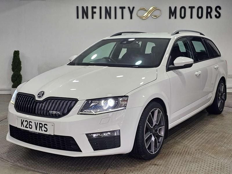 Used Skoda Octavia vRS 2016 White Hatchback
