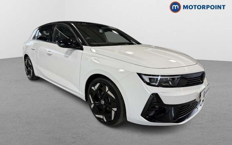 White Used 2023 Vauxhall Astra GSe Hatchback | £19,099 (Good price) - Image 1/4