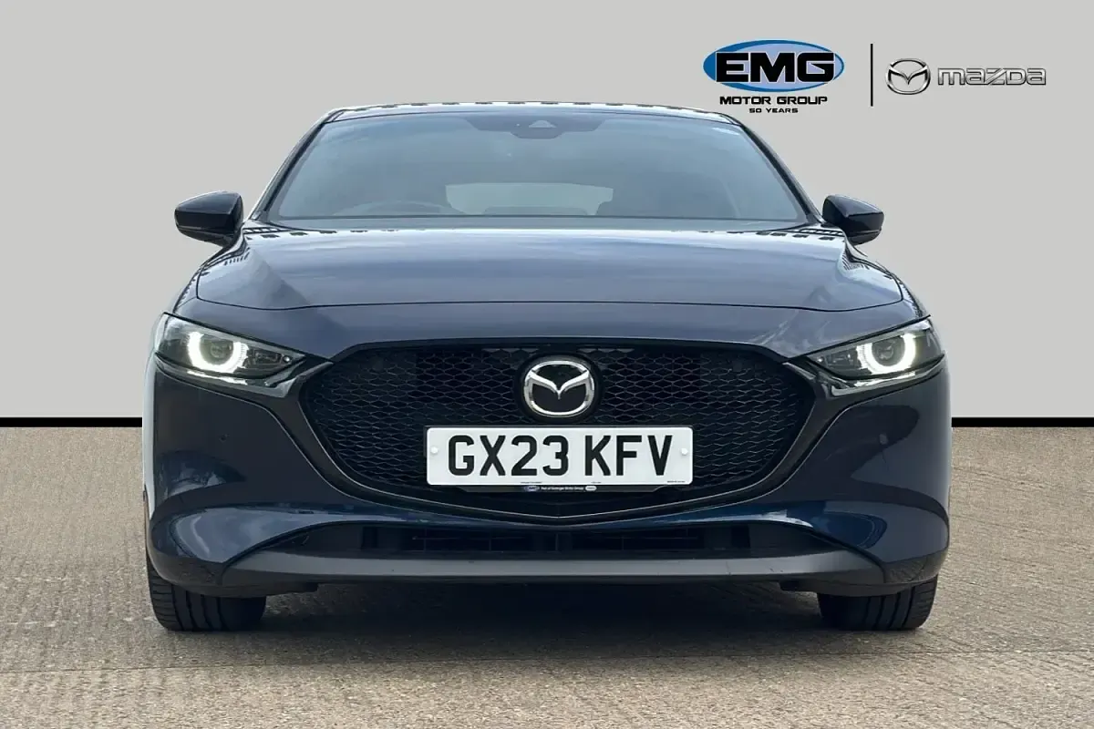 Usado Mazda 3 Inclusive 122 HP (89 kW) 2023 Azul Citadino