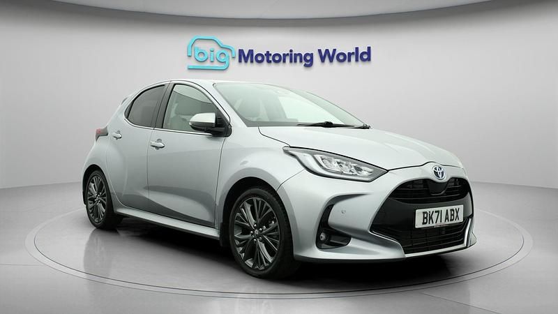 Used 2021 Toyota Yaris Hybrid | £17,700 (A bit pricey) - Image 1/4