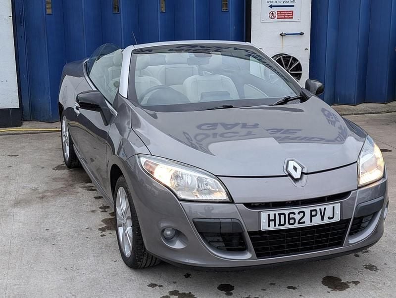 Used Renault Mégane Cabriolet Dynamique 2019 Grey Cabriolet