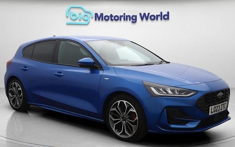 Used 2021 Ford Focus ST-Line X Hatchback | £16,462 (A bit pricey) - Image 1/4