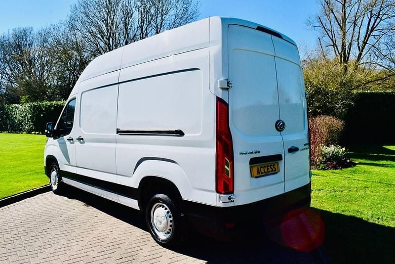 Used Maxus V90 161 HP (118 kW) 2024 White Van