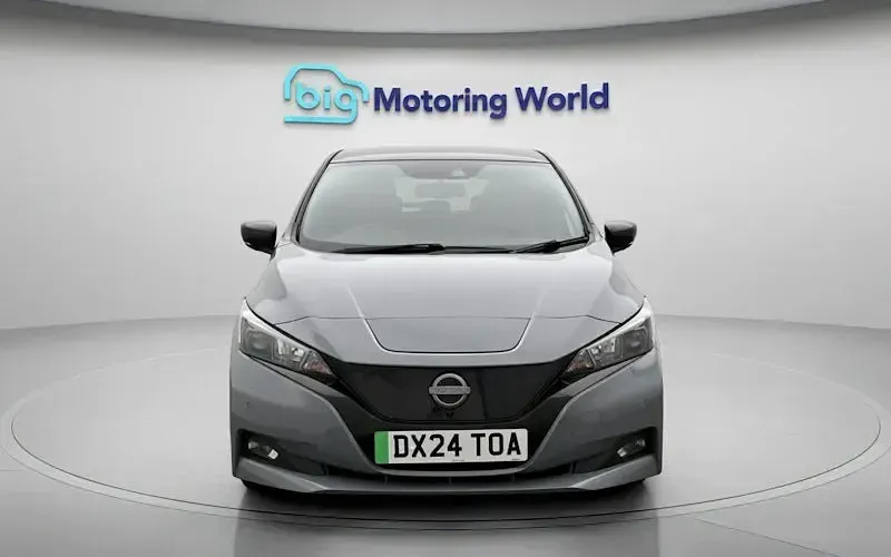 Used Nissan Leaf N-Connecta 110 kW (150 HP) 2024 Grey Hatchback