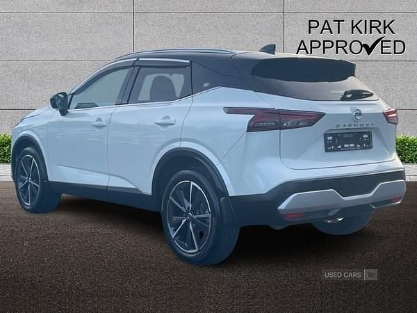 Used Nissan Qashqai Tekna 2022 White SUV
