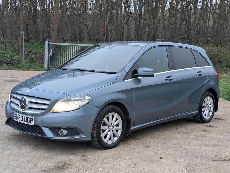 Used Mercedes B180 SE 122 HP (89 kW) 2013 Blue MPV