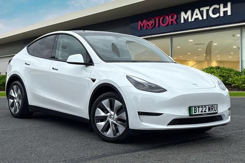 White Used 2022 Tesla Model Y Long Range SUV | £22,999 (Good price) - Image 1/4