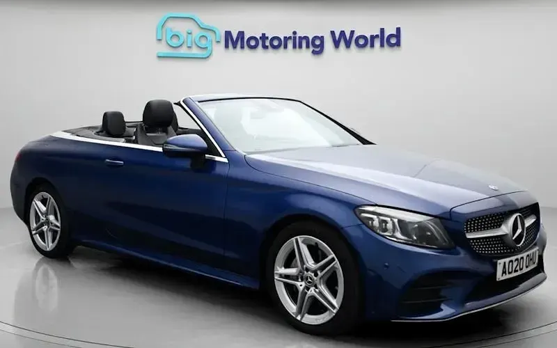Usado Mercedes C200 AMG Line Premium 184 HP (135 kW) 2020 Cabrios