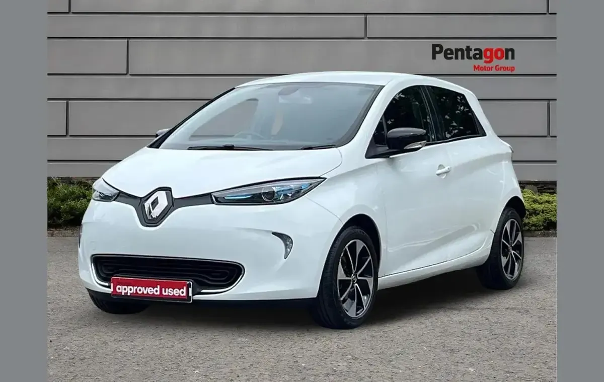 Used Renault Zoe Dynamique 80 kW (109 HP) 2019 White Hatchback