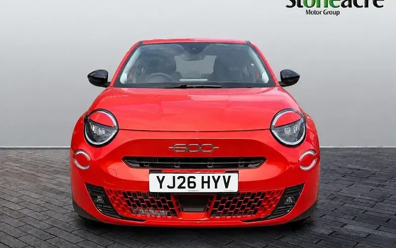 New Fiat 600 136 HP (100 kW) 2025 Orange SUV
