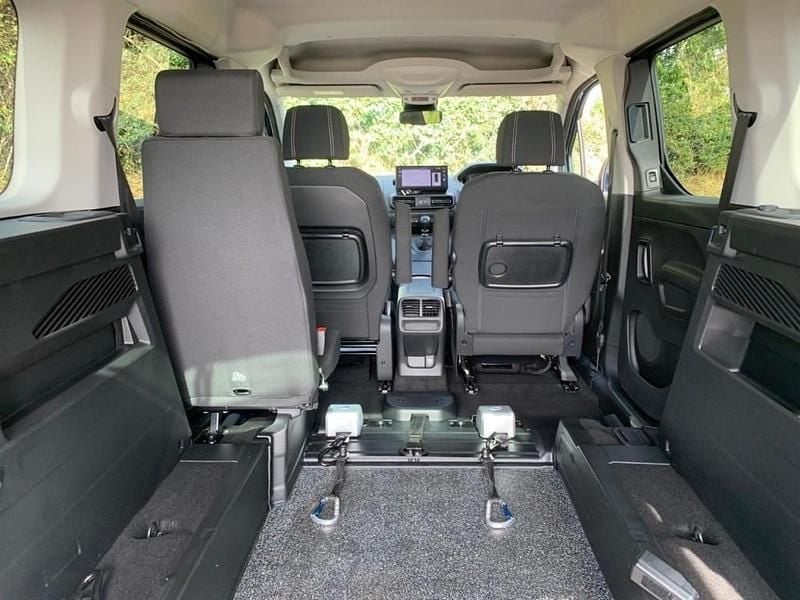 New Peugeot Rifter Allure 2025 Blue MPV