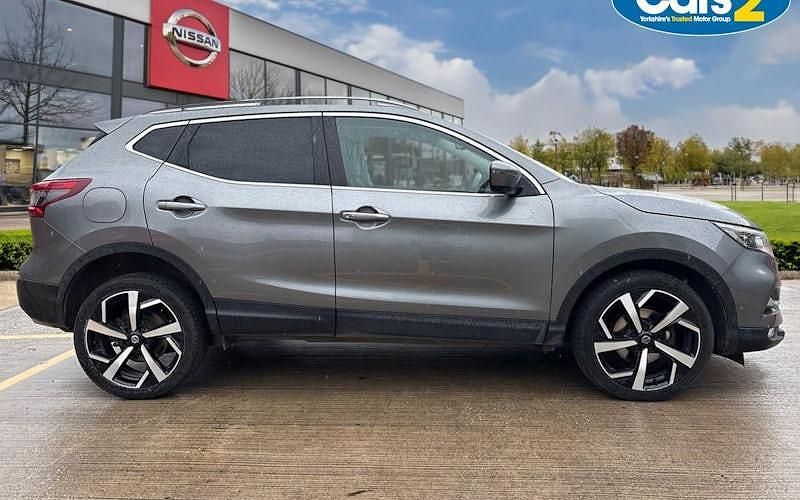 Used Nissan Qashqai Tekna 150 HP (110 kW) 2019 Grey SUV
