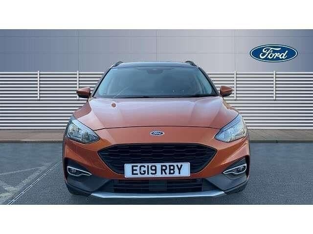 Used Ford Focus Active X 150 HP (110 kW) 2019 Orange Estate
