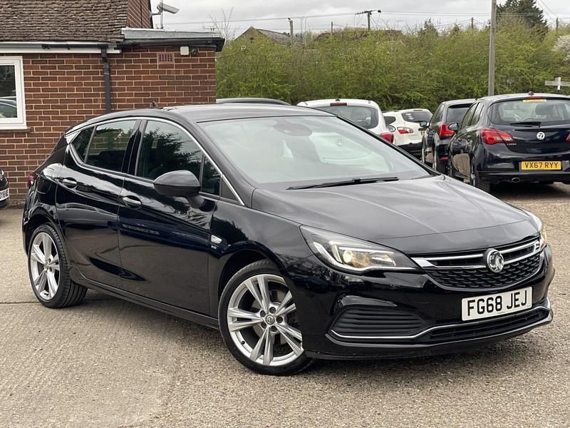 Used Vauxhall Astra SRi 200 HP (147 kW) 2018 Black Hatchback