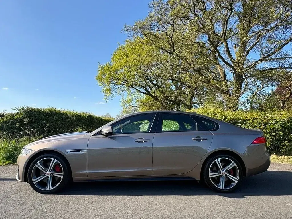Second-hand Jaguar XF S 380 CP (279 kW) 2016 Maro Berlinǎ