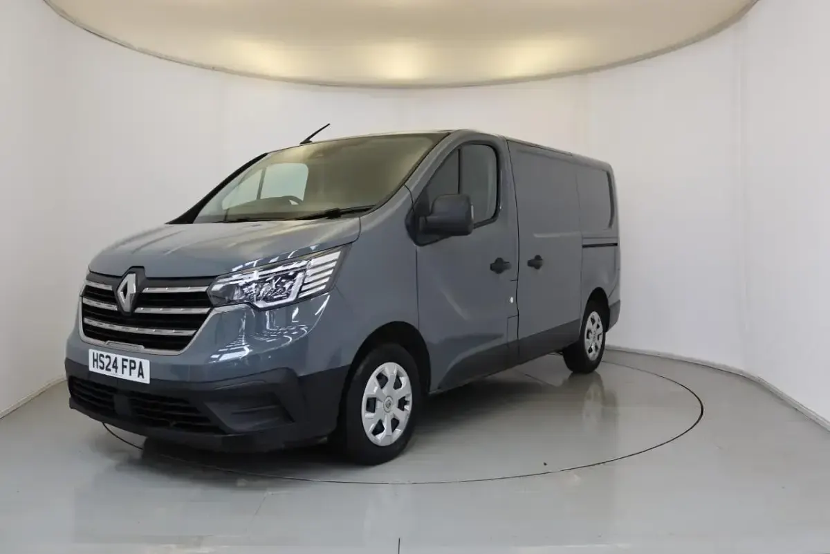 Used Renault Trafic 128 HP (94 kW) 2024 Grey
