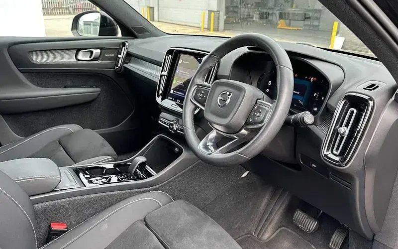 Used Volvo XC40 Ultimate 197 HP (144 kW) 2023 SUV