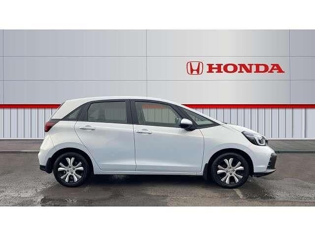 Second-hand Honda Jazz Elegance 122 CP (89 kW) 2023 Alb Hatchback