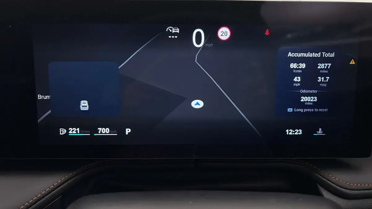 Używany MG HS Trophy 169 KM (124 kW) 2024 Srebrny SUV