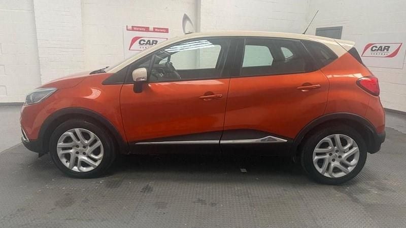 Usado Renault Captur Dynamique 90 HP (66 kW) 2015 Laranja SUV