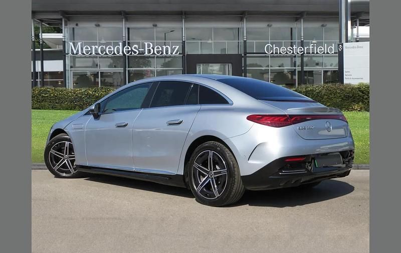 Usado Mercedes EQE350 AMG line 214 kW (292 HP) 2025 Prateado Sedan
