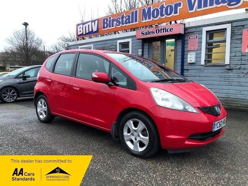 Used Honda Jazz ES 2010 Red Hatchback