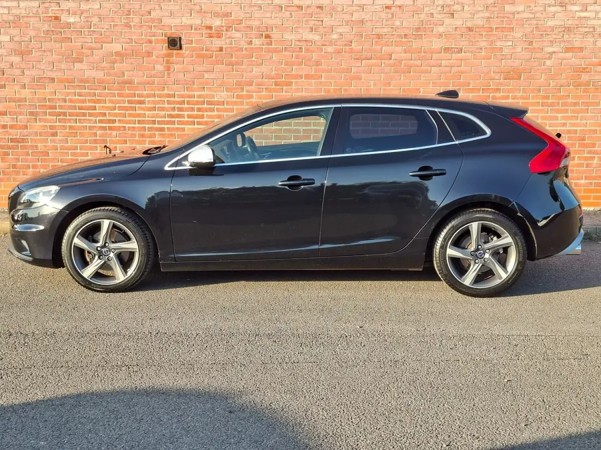 Used Volvo V40 R-Design 2014 Black Hatchback