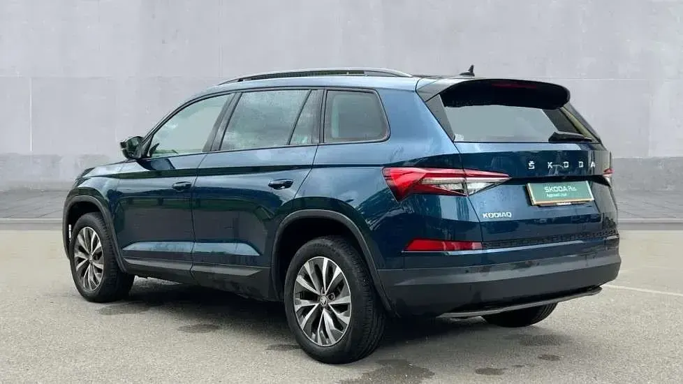 Used Skoda Kodiaq SE Drive 150 HP (110 kW) 2022 Petrol blue metallic SUV