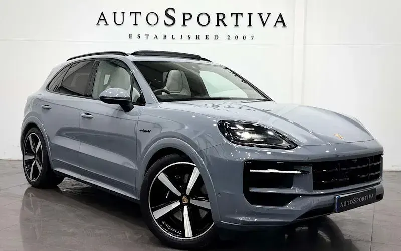 Begagnad Porsche Cayenne 470 HK (345 kW) 2025 SUV