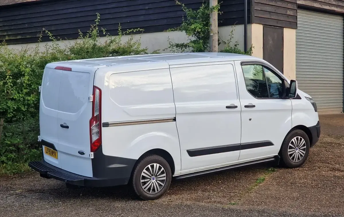 Used Ford Transit Custom 100 HP (73 kW) 2015 White Van