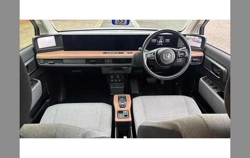 Used Honda e Advance 113 kW (154 HP) 2023 White Hatchback
