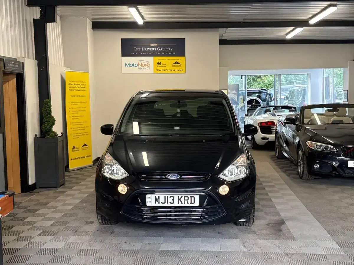Used Ford S-MAX Zetec 115 HP (84 kW) 2013 Black MPV