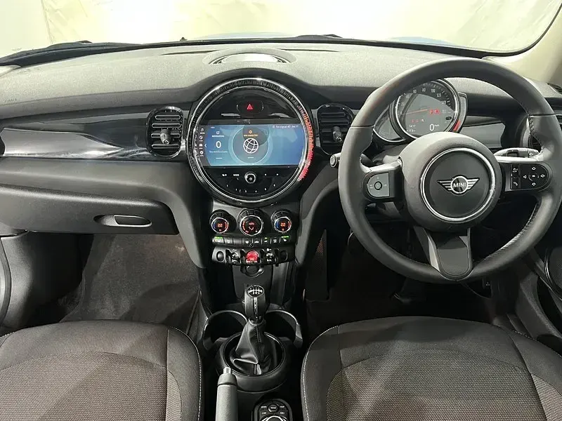 Usado Mini Cooper Classic 134 CV (98 kW) 2022 Azul Utilitario