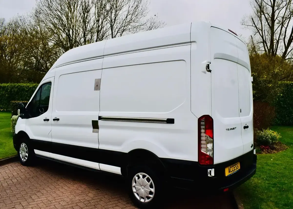 Used Ford Transit Trend 130 HP (95 kW) 2023 White Van