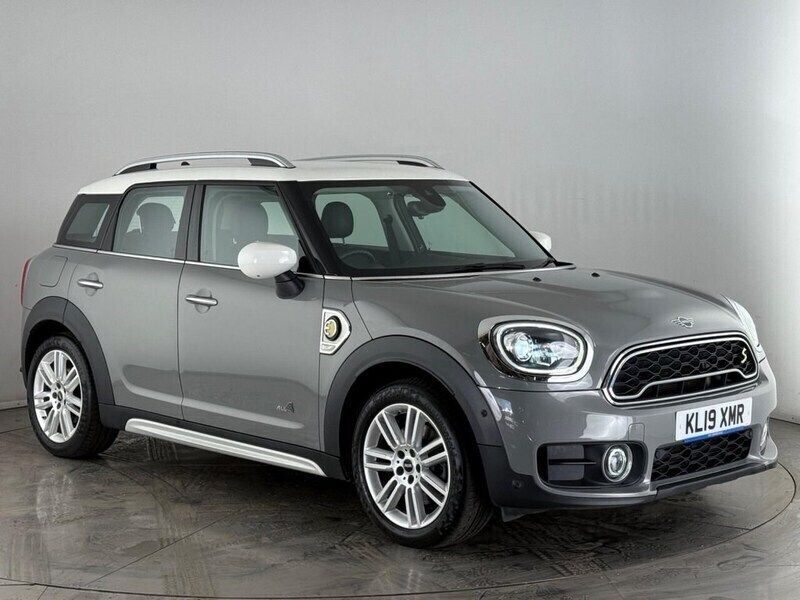 Grey Used 2019 Mini Cooper Countryman Exclusive SUV | £14,850 (Fair price) - Image 1/3