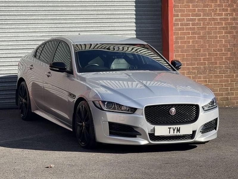 Used Jaguar XE R-Sport 180 HP (132 kW) 2015 Silver Sedan