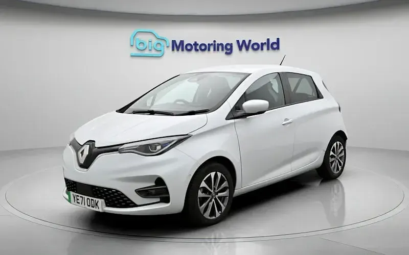 Used Renault Zoe GT-Line 100 kW (136 HP) 2021 White Hatchback