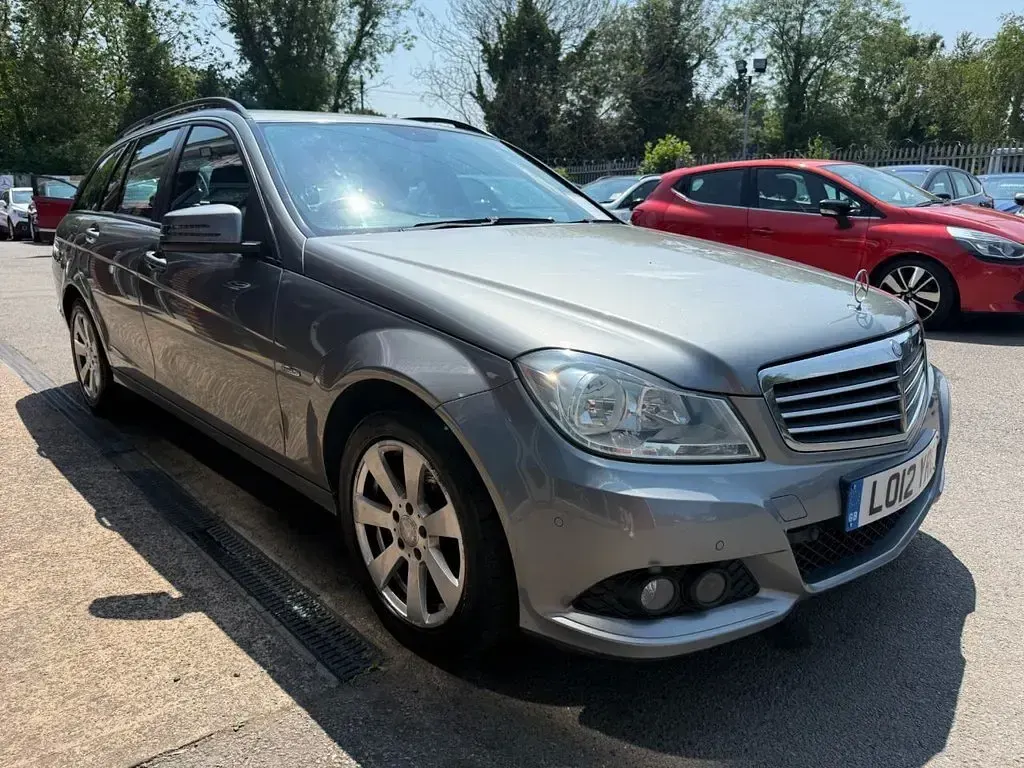 Used Mercedes C220 SE 167 HP (122 kW) 2012 Silver Estate