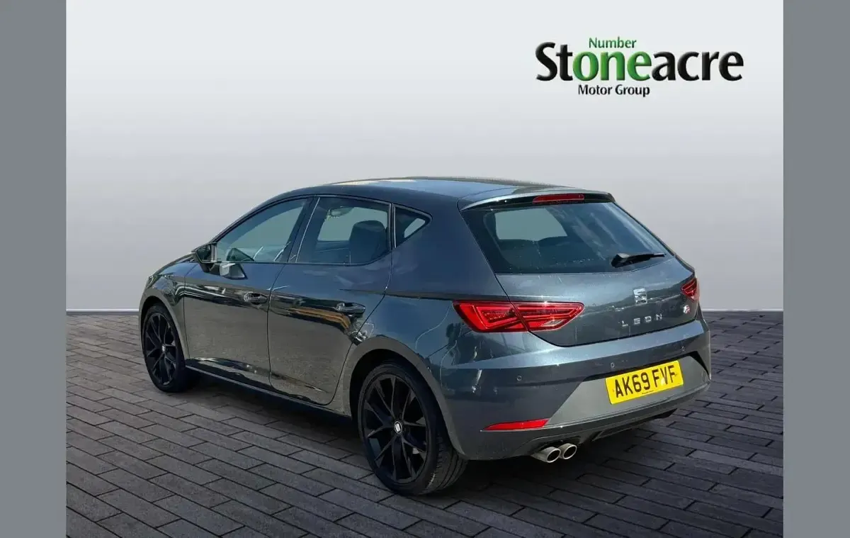 Used Seat Leon Black Edition 147 HP (108 kW) 2020 Grey Hatchback