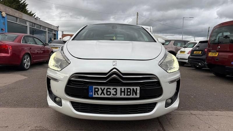 Begagnad Citroën DS5 115 HK (84 kW) 2013 Vit Halvkombi