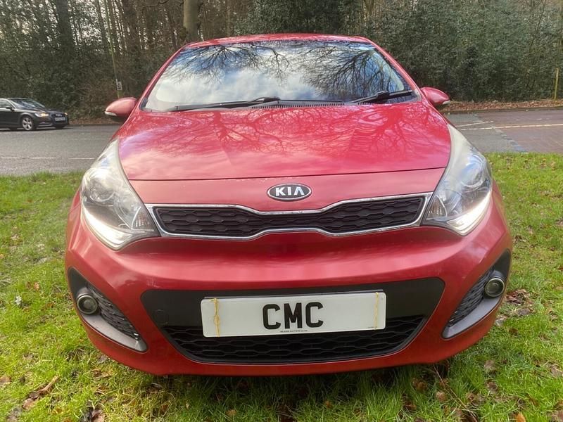 Used Kia Rio 90 HP (66 kW) 2012 Red Hatchback