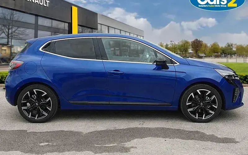 Used Renault Clio Techno 143 HP (105 kW) 2025 Iron blue  Hatchback