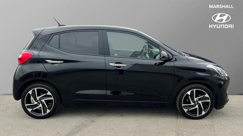 Used Hyundai i10 Premium 79 HP (58 kW) 2025 Black Hatchback