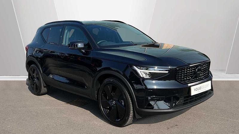 Onyx black New 2025 Volvo XC40 Plus SUV | £39,995 (Fair price) - Image 1/4