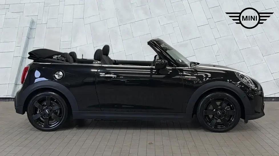 Used Mini Cooper S Classic 176 HP (129 kW) 2024 Black Hatchback