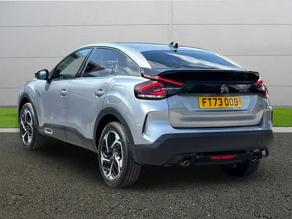 Begagnad Citroën C4 2023 Grå SUV